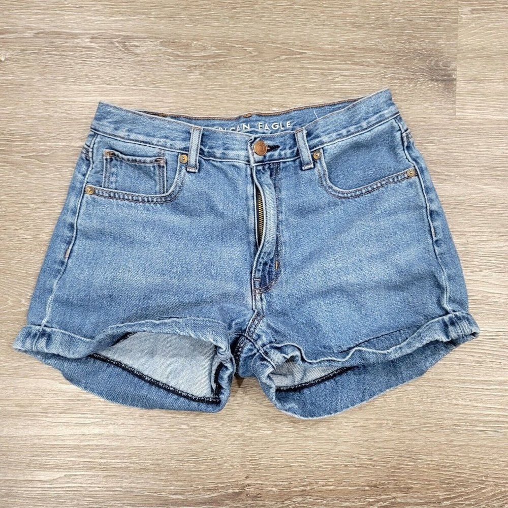 American Eagle Womens 6 Medium‎ Wash Cuffed Mom Shorts High Waisted